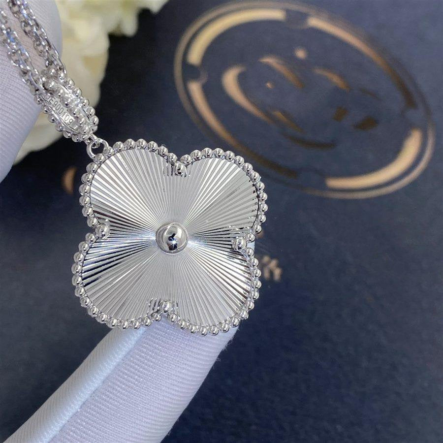 [：Polaidi Jewelry]CLOVER 25MM SILVER BIG CLOVER NECKLACE