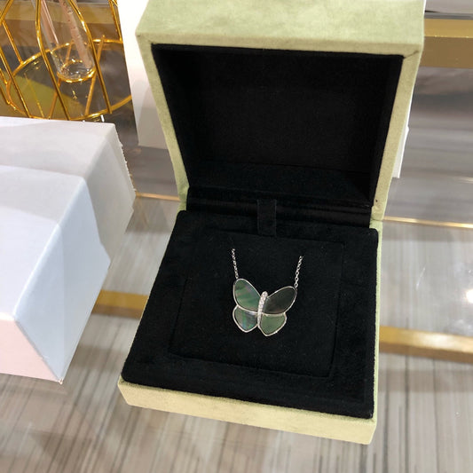 [：Polaidi Jewelry]LARGE BUTTERFLY SILVER PENDANT DIAMOND NECKLACE