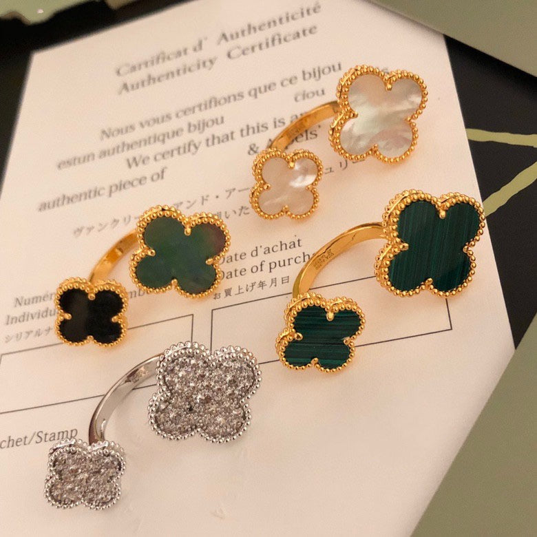 [：Polaidi Jewelry]CLOVER BETWEEN THE FINGER RING