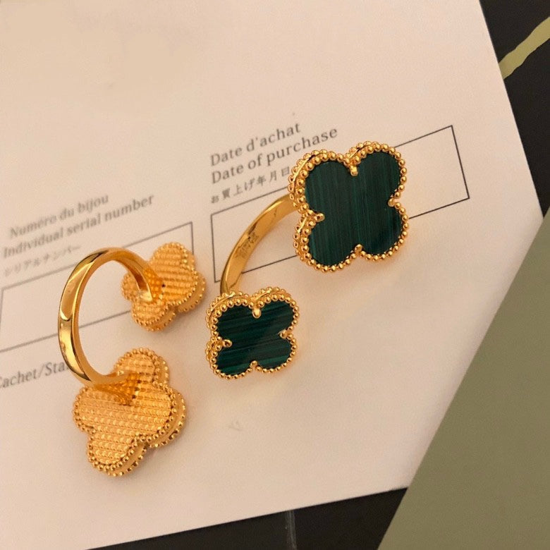 [：Polaidi Jewelry]CLOVER BETWEEN THE FINGER RING