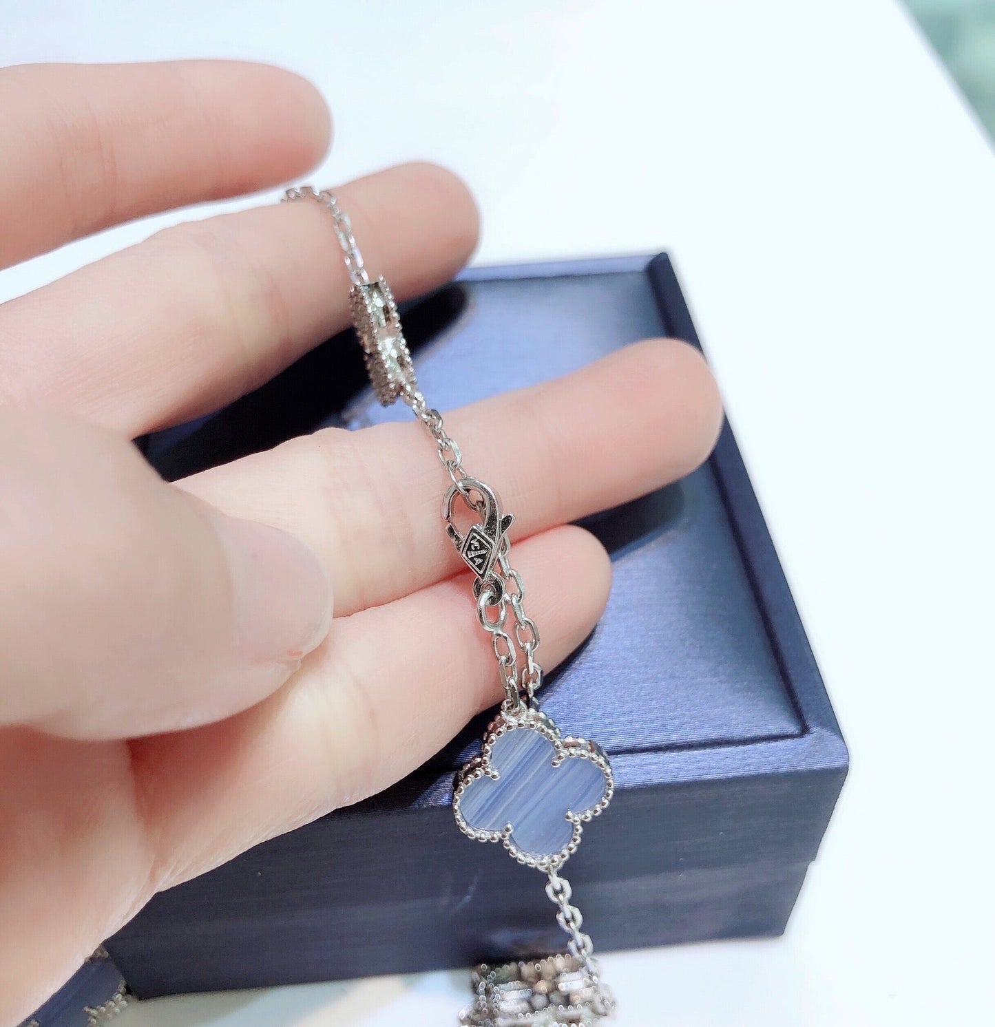 [：Polaidi Jewelry]CLOVER 10 MOTIFS CHALCEDONY DIAMONDS SILVER NECKLACE