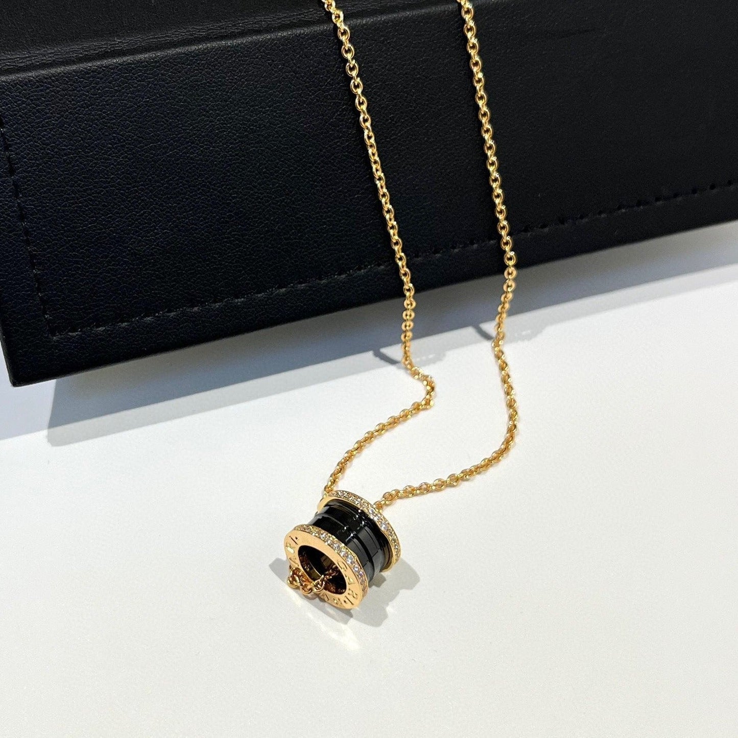 [Polaidi Jewelry]ZERO 1 BLACK CERAMIC DIAMOND PINK GOLD NECKLACE