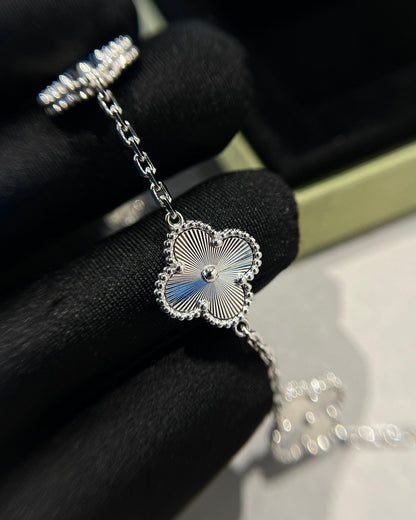 [：Polaidi Jewelry]クローバー シルバー 5モチーフ ブレスレット