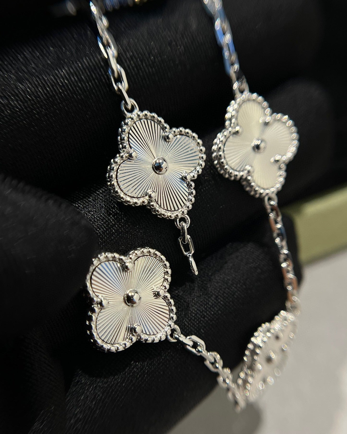 [：Polaidi Jewelry]クローバー シルバー 5モチーフ ブレスレット