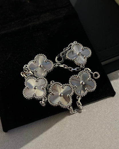 [Polaidi Jewelry] CLOVER 5 MOTIF LASER BRACELET COLLECTION